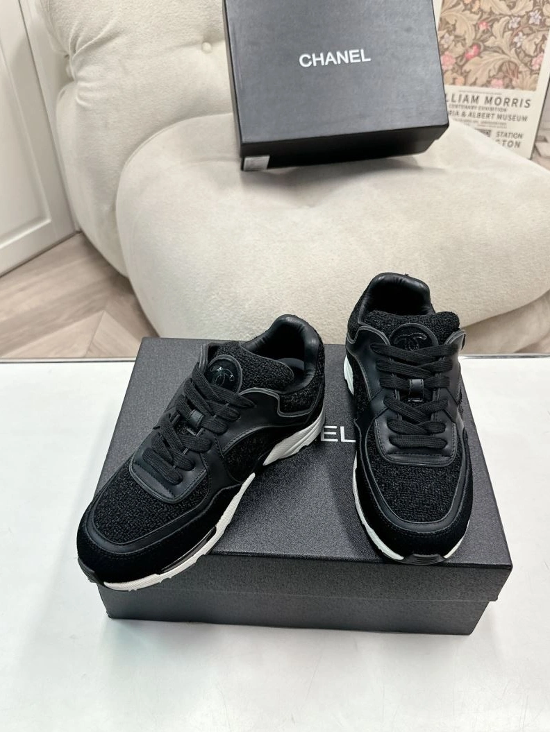 Elegant Chxnxl Sneakers 122276