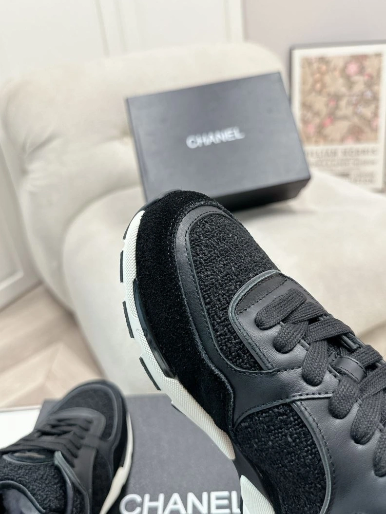 Elegant Chxnxl Sneakers 122276