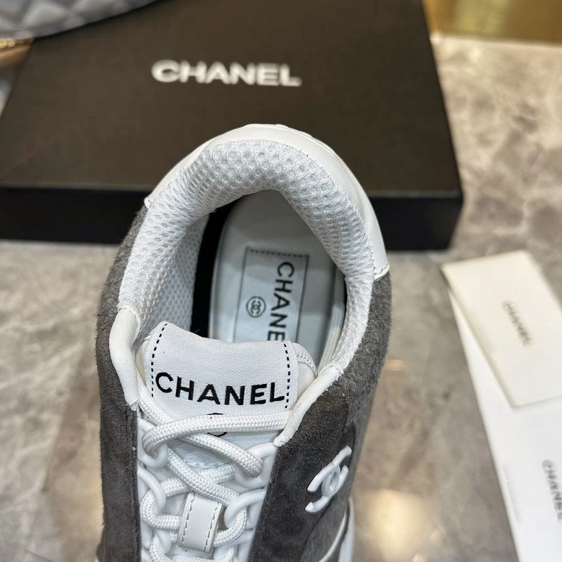 Reliable Chxnxl Sneakers 122271