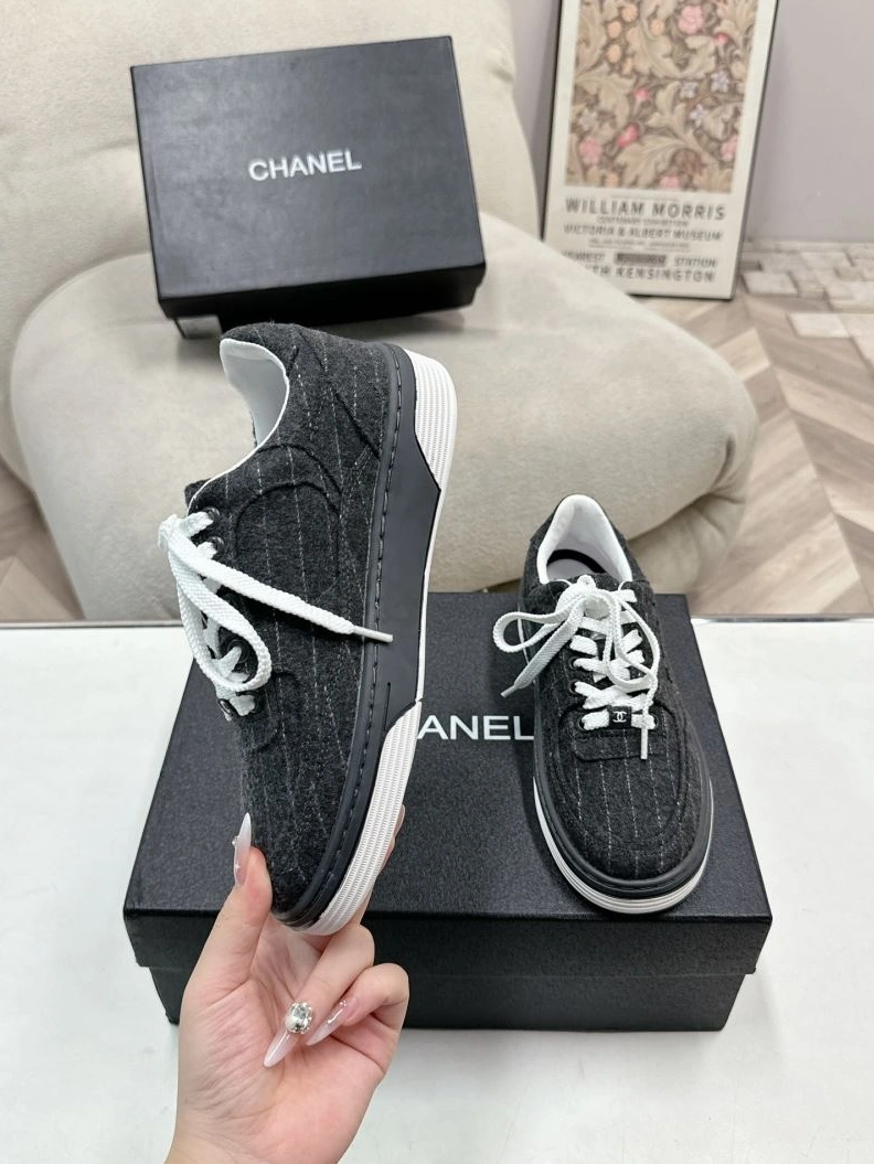 Fashionable Chxnxl Sneakers 122268