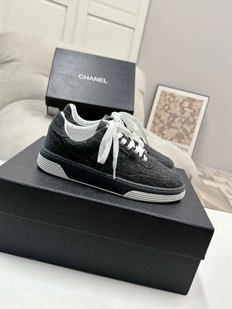 Fashionable Chxnxl Sneakers 122268