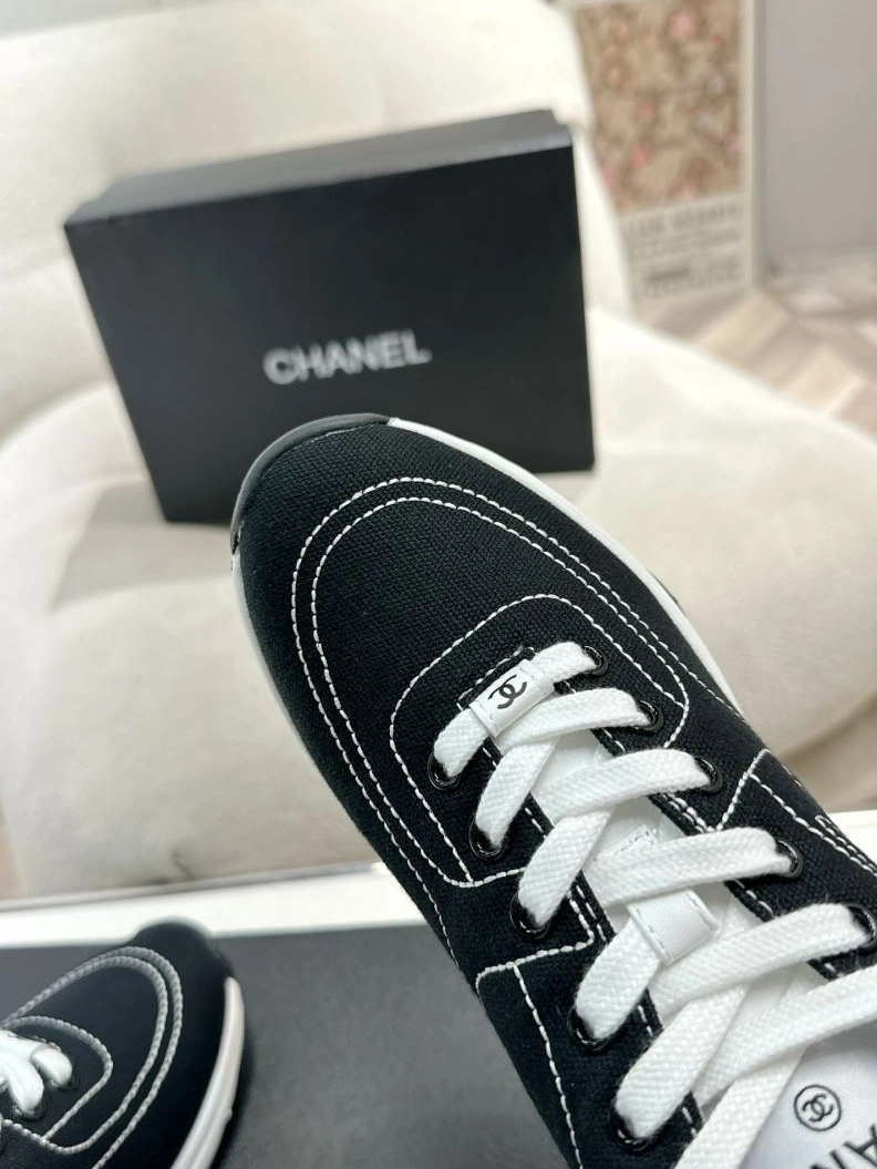 Durable Chxnxl Sneakers 122246