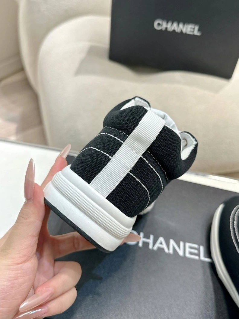 Durable Chxnxl Sneakers 122246