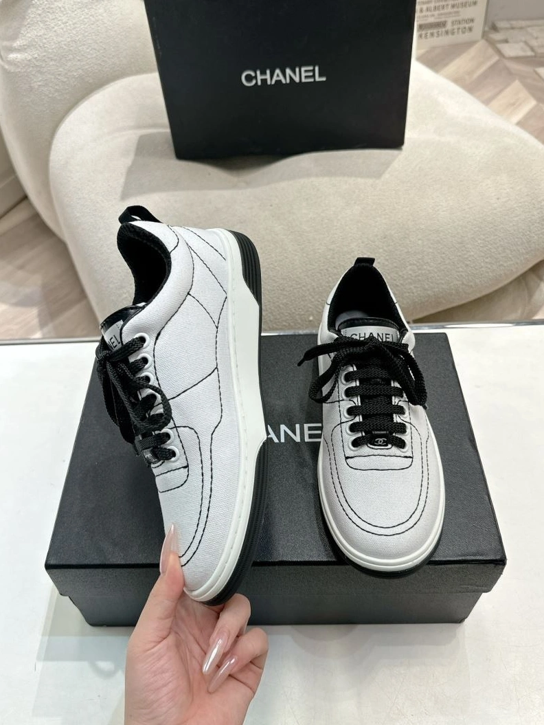 Minimalist Chxnxl Sneakers 122242