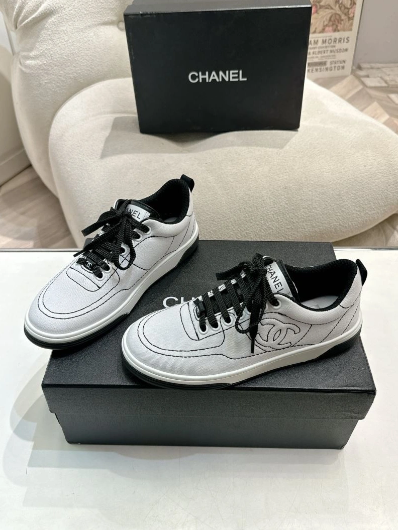 Minimalist Chxnxl Sneakers 122242