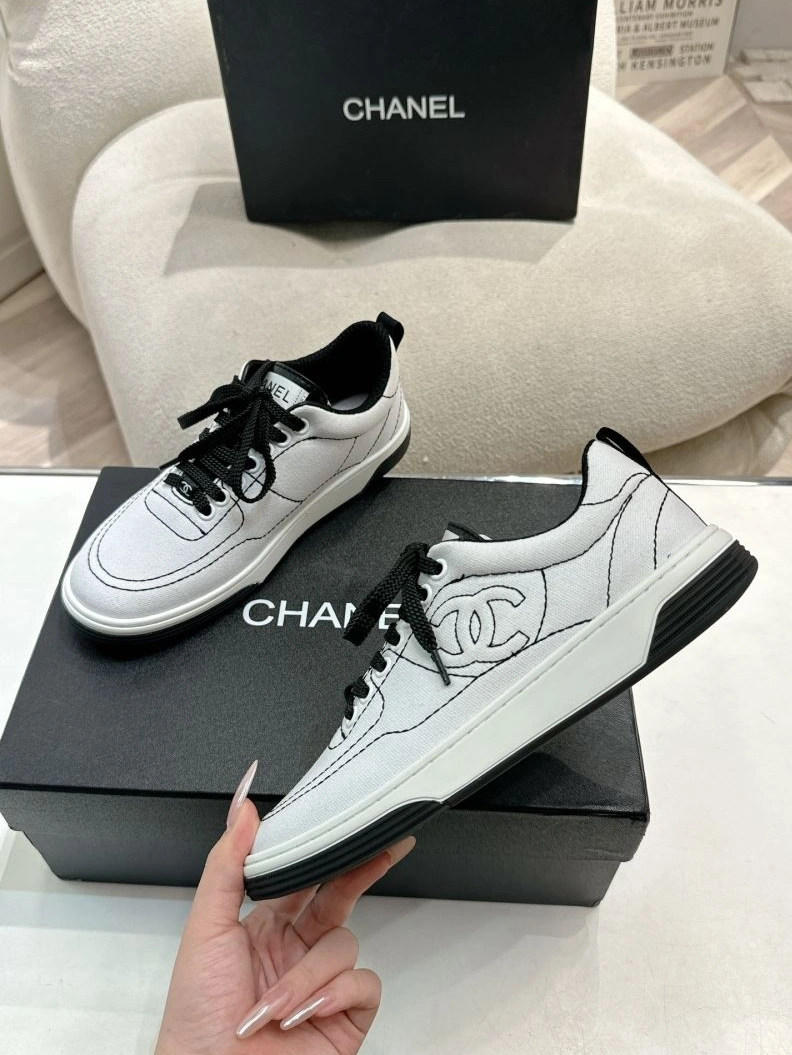 Minimalist Chxnxl Sneakers 122242