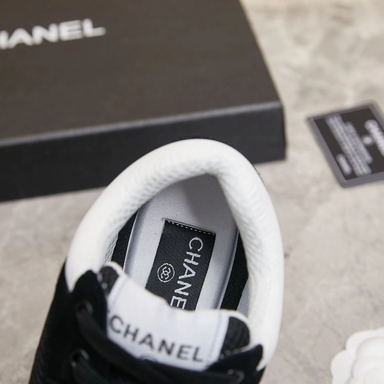 Lightweight Chxnxl Sneakers 122245