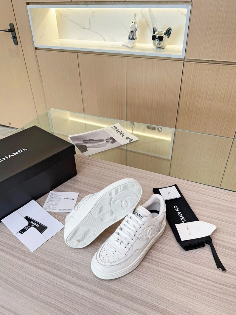 Efficient Chxnxl Sneakers 122228