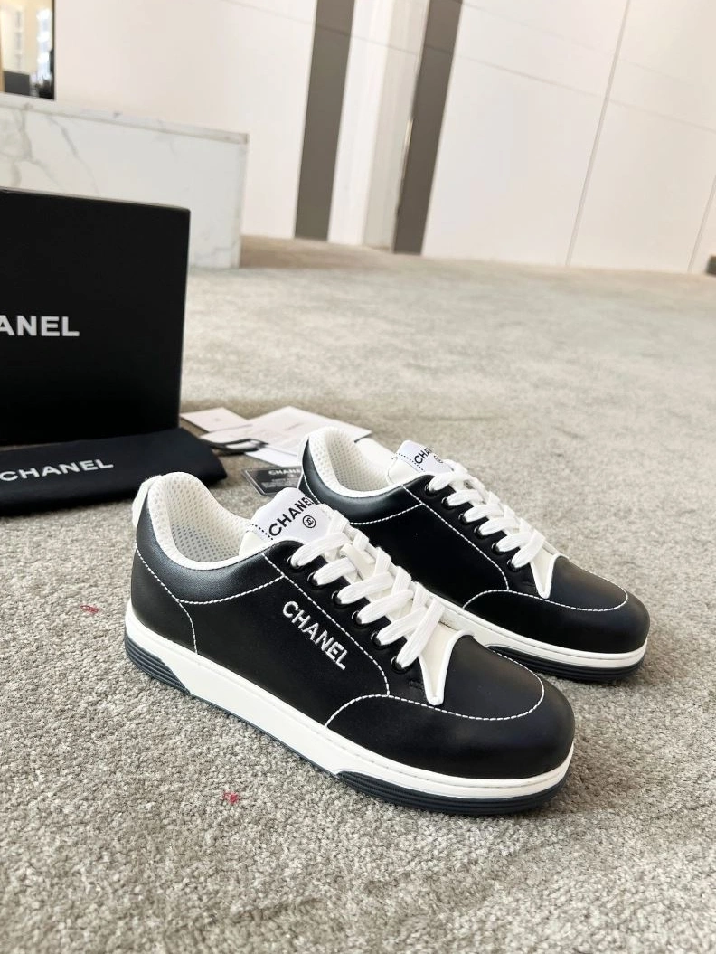 WellDesigned Chxnxl Sneakers 122226