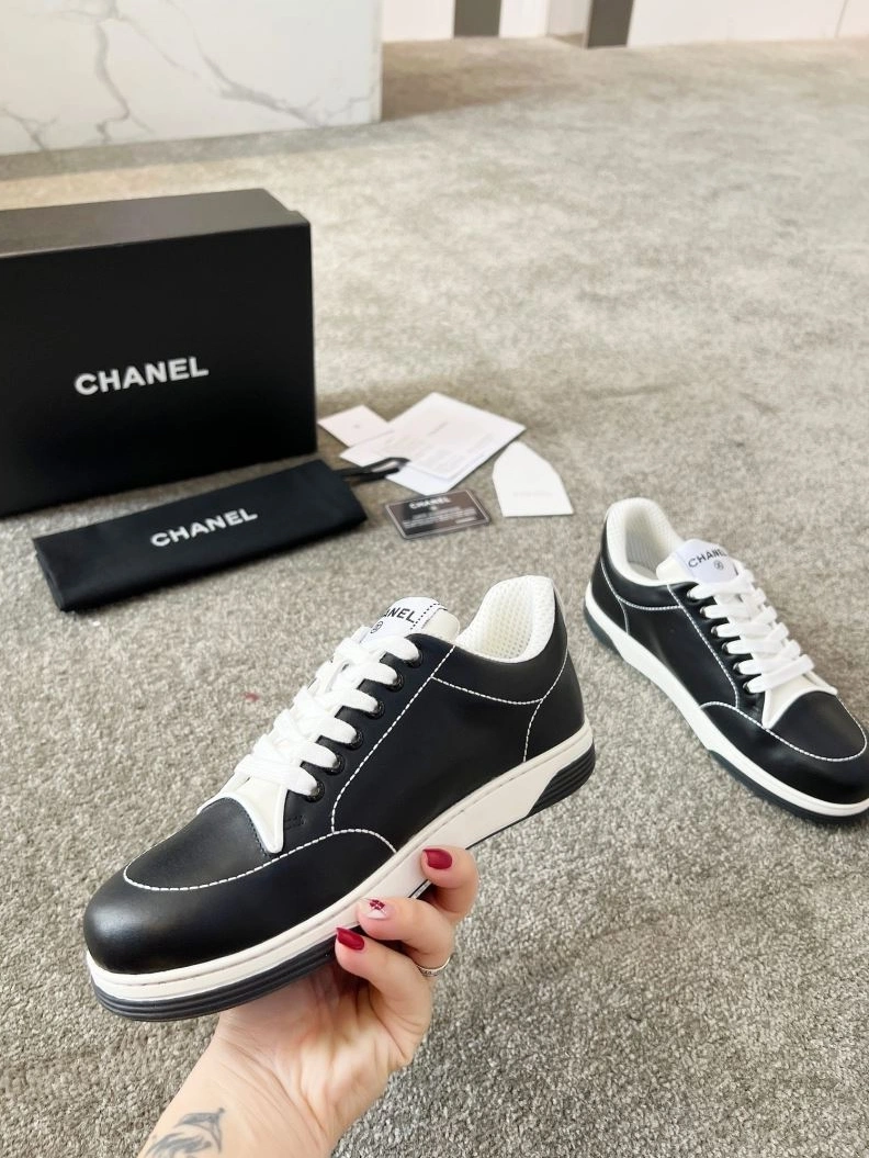 WellDesigned Chxnxl Sneakers 122226