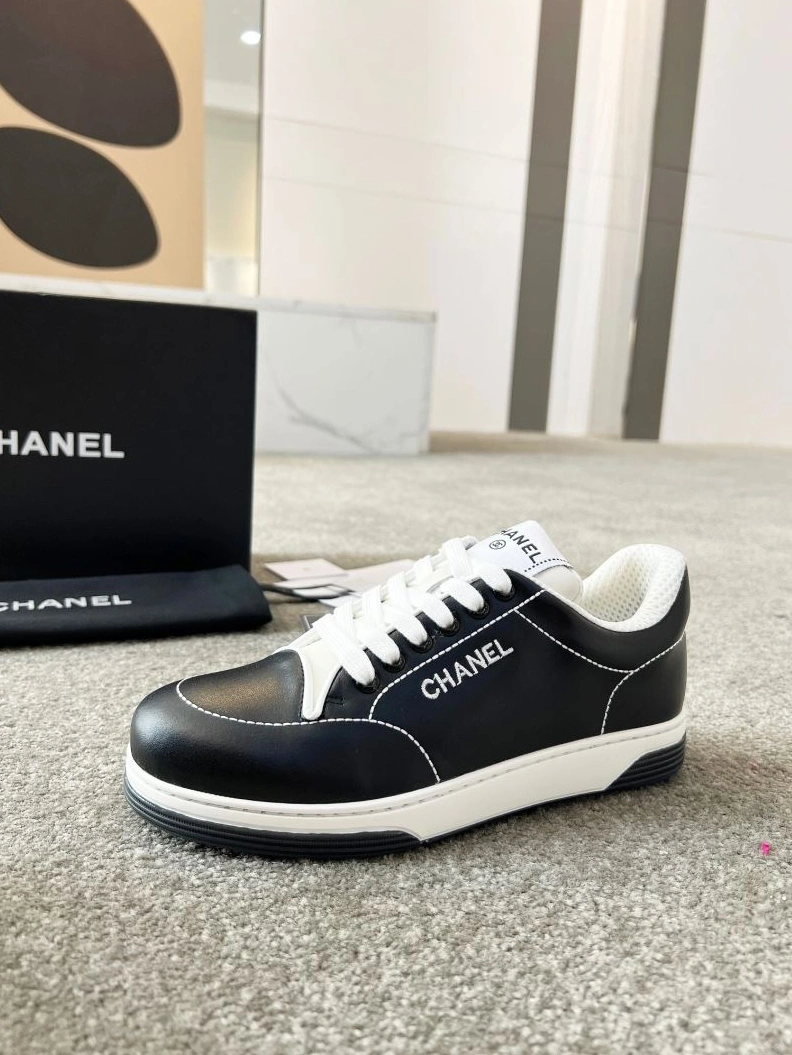 WellDesigned Chxnxl Sneakers 122226