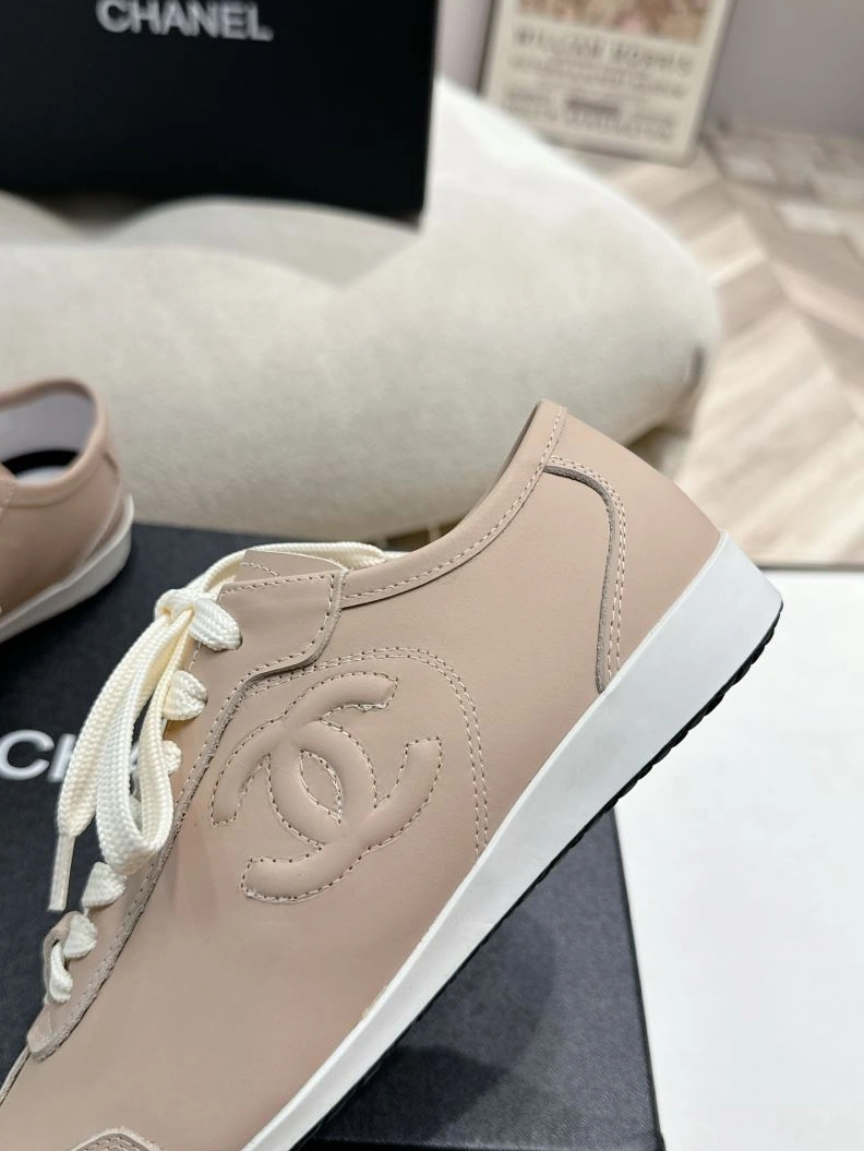 Efficient Chxnxl Sneakers 122210