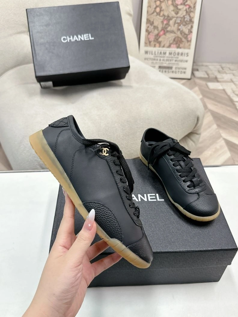 Durable Chxnxl Sneakers 122202