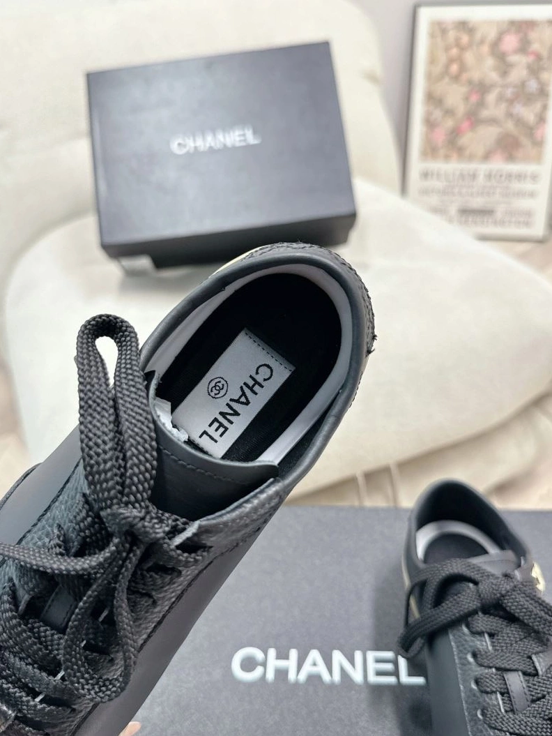 Durable Chxnxl Sneakers 122202