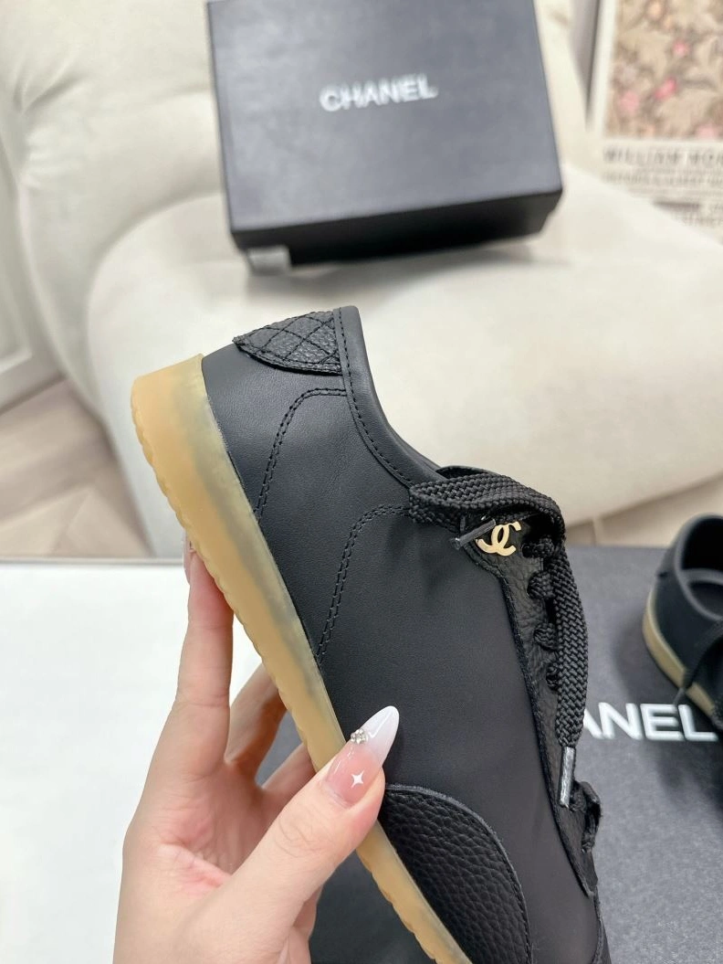 Durable Chxnxl Sneakers 122202