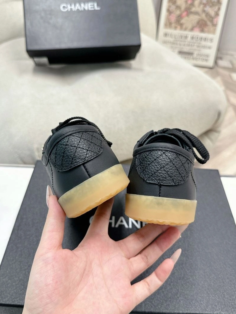 Durable Chxnxl Sneakers 122202