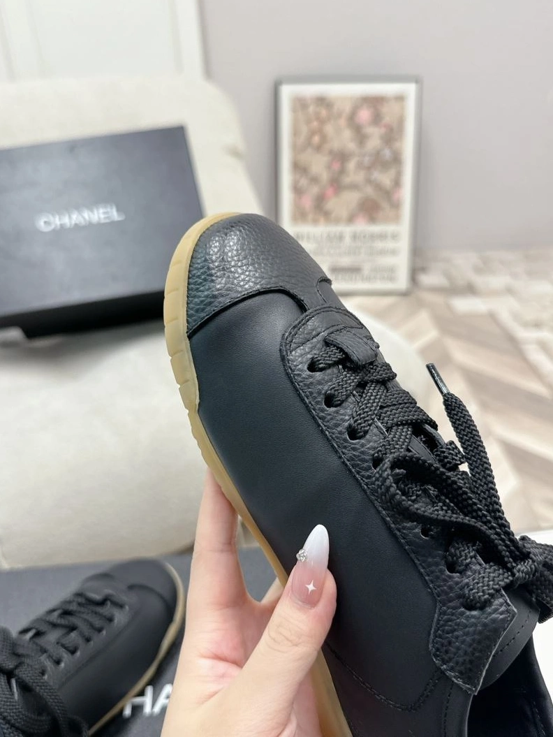Durable Chxnxl Sneakers 122202