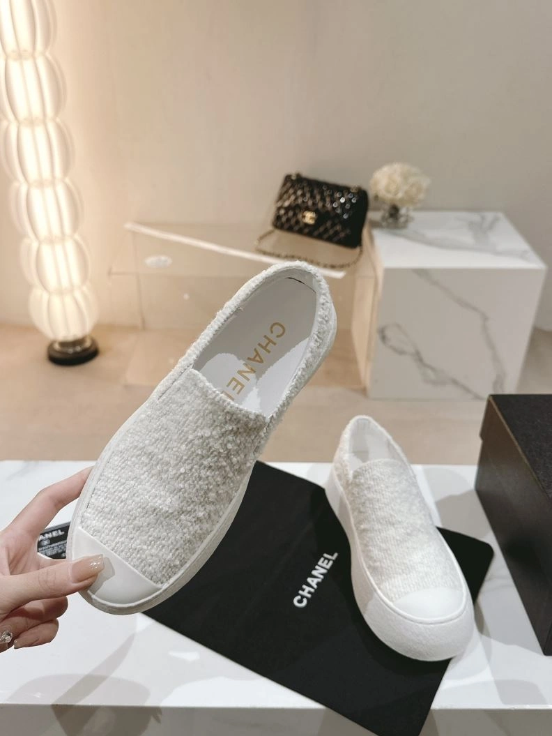 Elegant Chxnxl Sneakers 122204