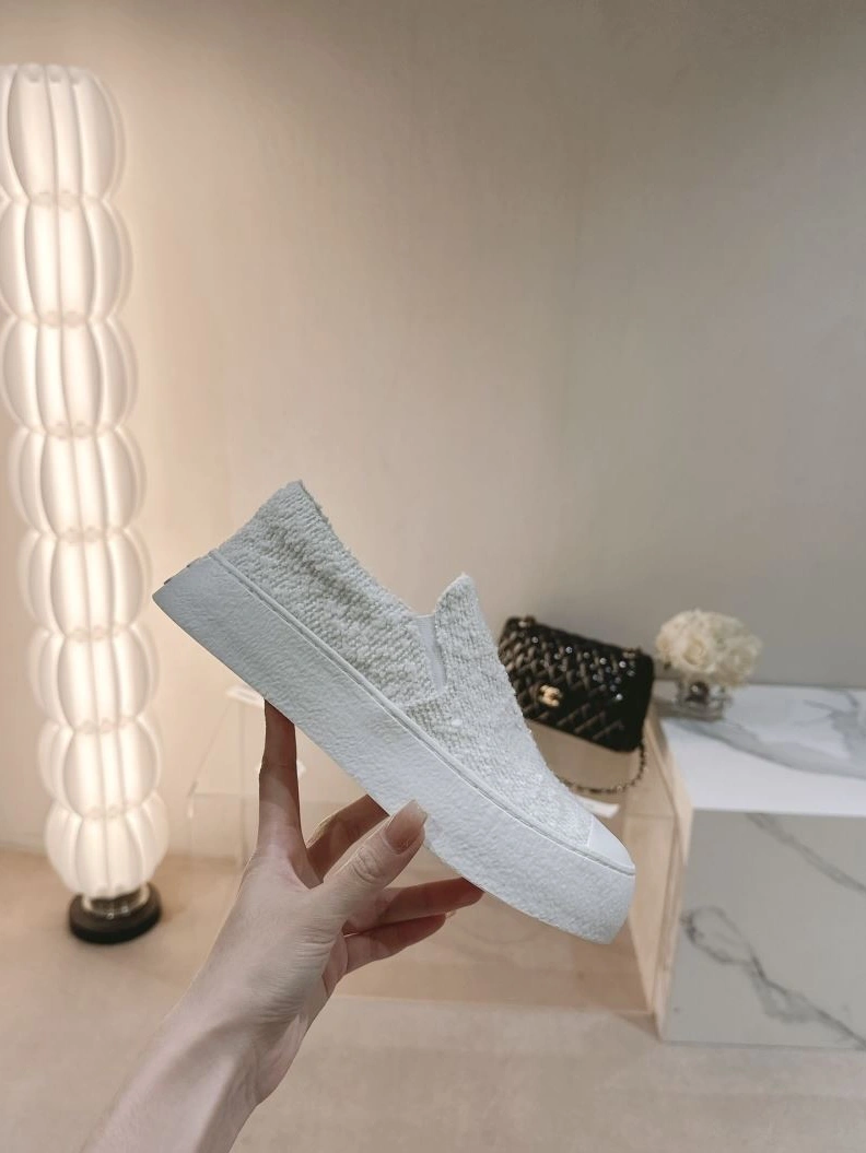Elegant Chxnxl Sneakers 122204