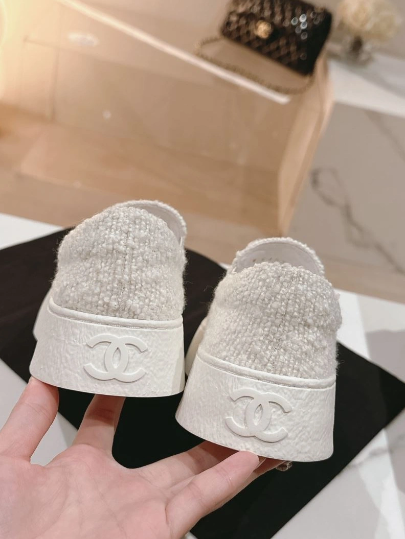 Elegant Chxnxl Sneakers 122204