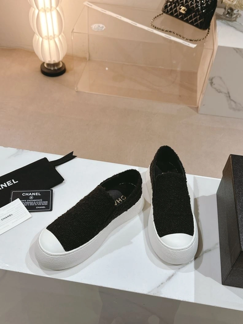 Minimalist Chxnxl Sneakers 122197
