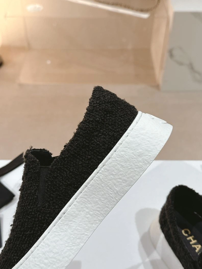 Minimalist Chxnxl Sneakers 122197