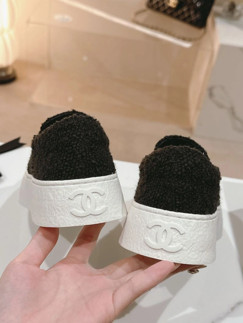 Minimalist Chxnxl Sneakers 122197