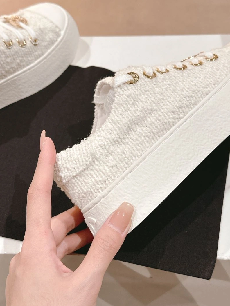 Trendsetting Chxnxl Sneakers 122189