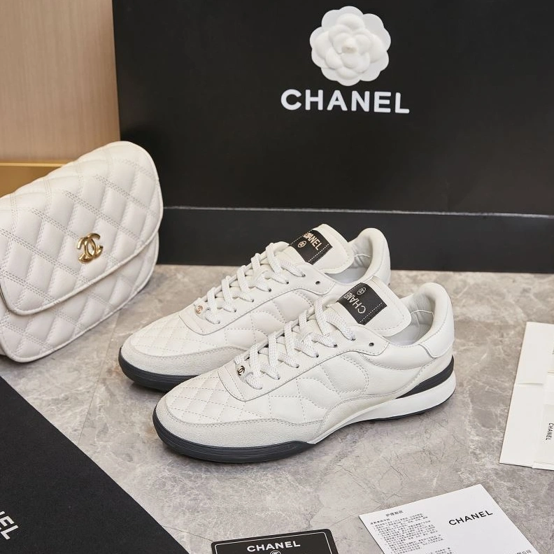 Cozy Chxnxl Sneakers 122185