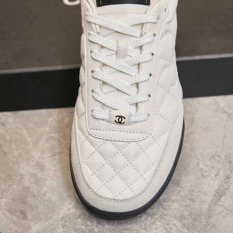 Cozy Chxnxl Sneakers 122185