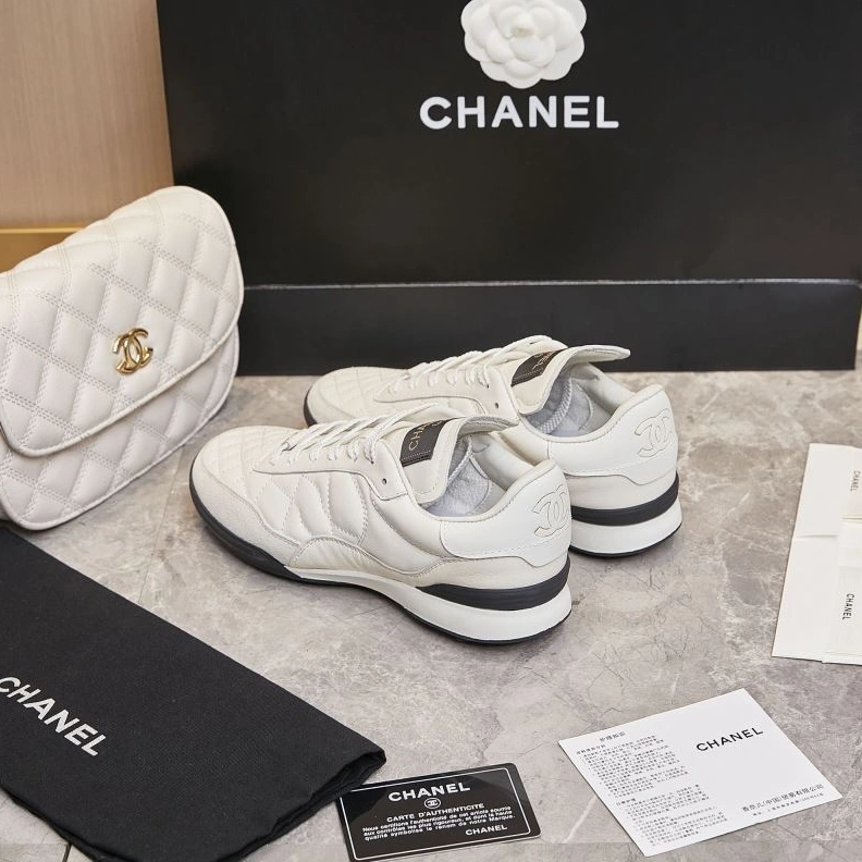 Cozy Chxnxl Sneakers 122185