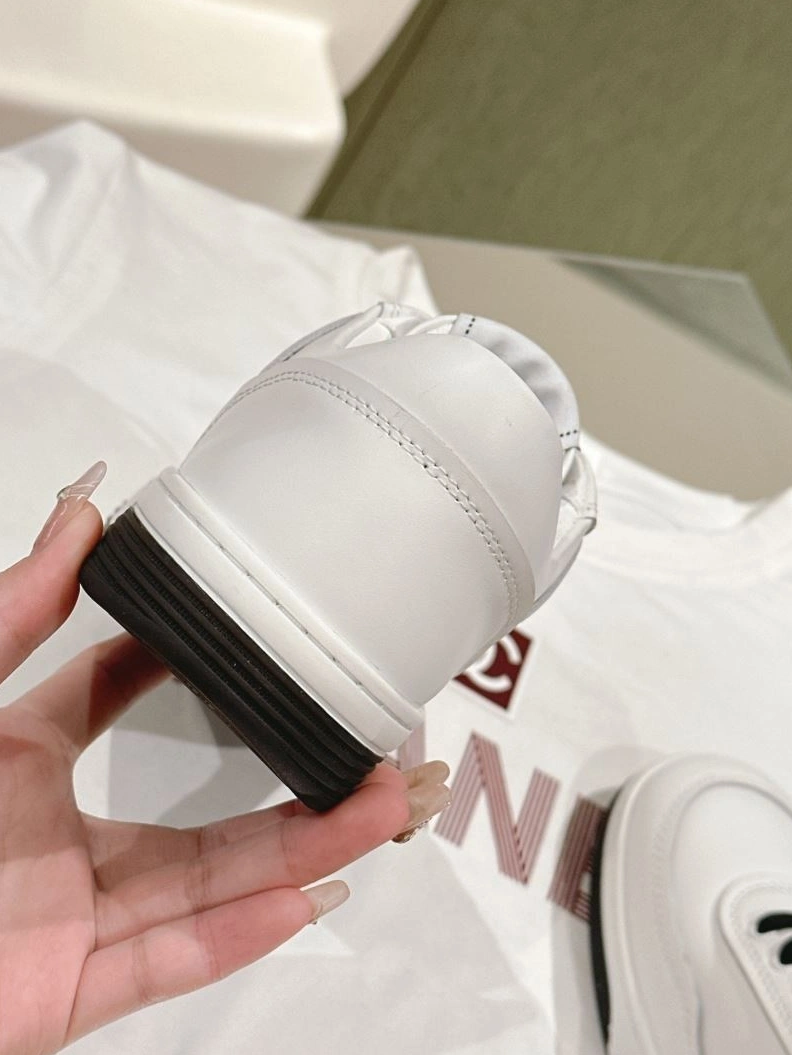 Bold Chxnxl Sneakers 122175