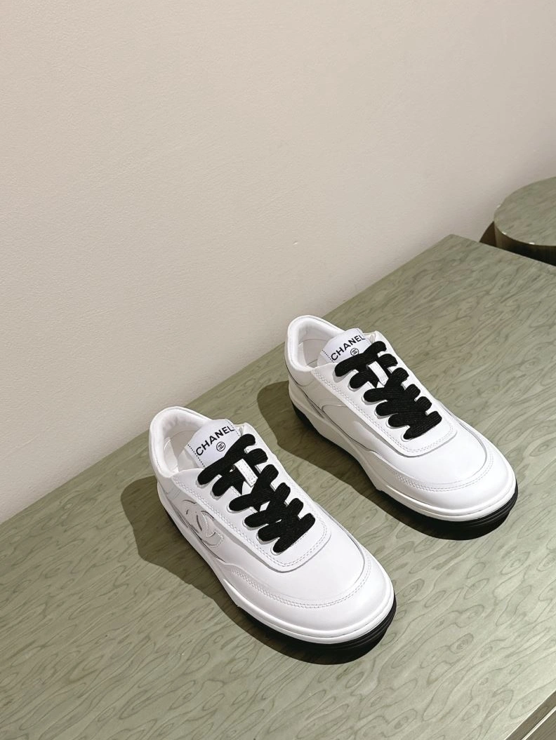 Bold Chxnxl Sneakers 122175