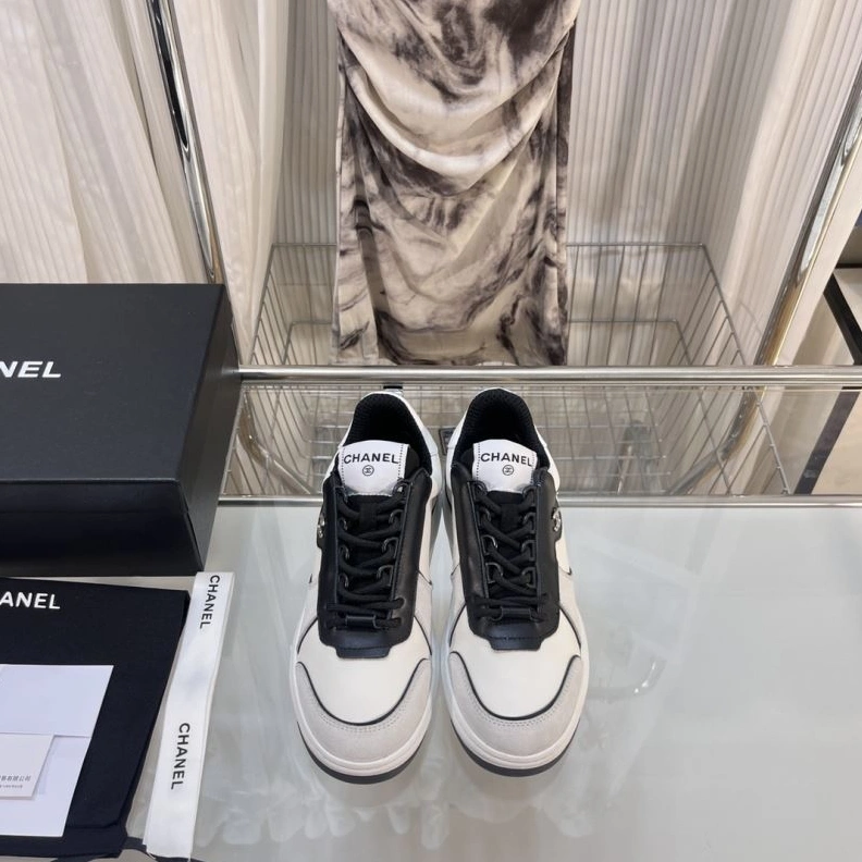 Unique Chxnxl Sneakers 122167