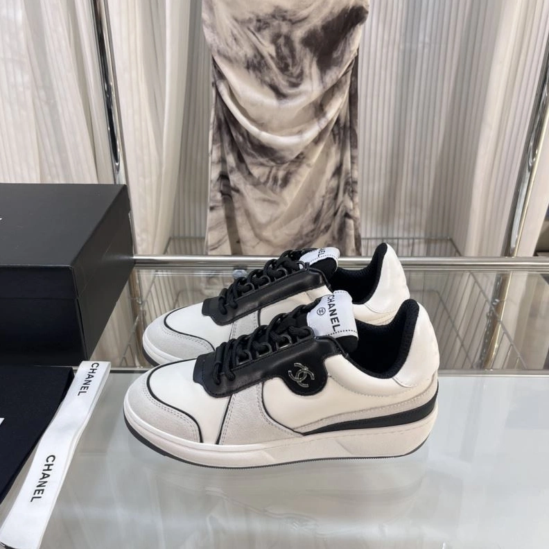 Unique Chxnxl Sneakers 122167