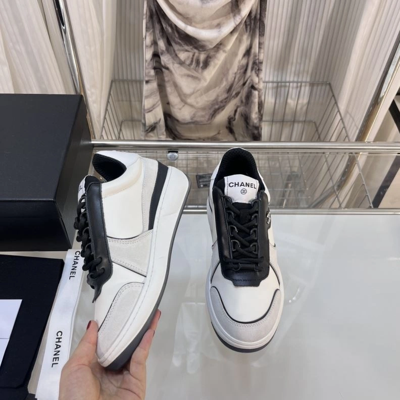 Unique Chxnxl Sneakers 122167
