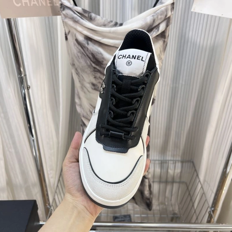 Unique Chxnxl Sneakers 122167