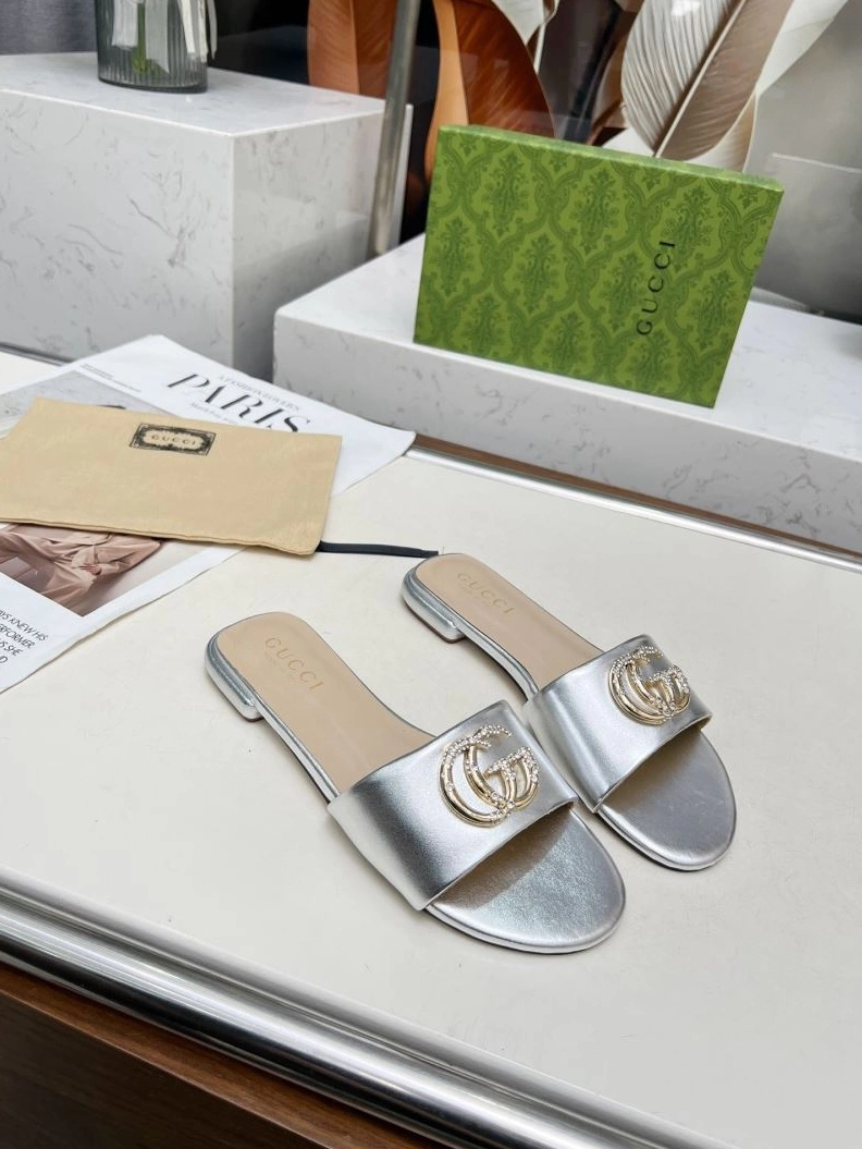 Affordable Gxccx Slippers 157858