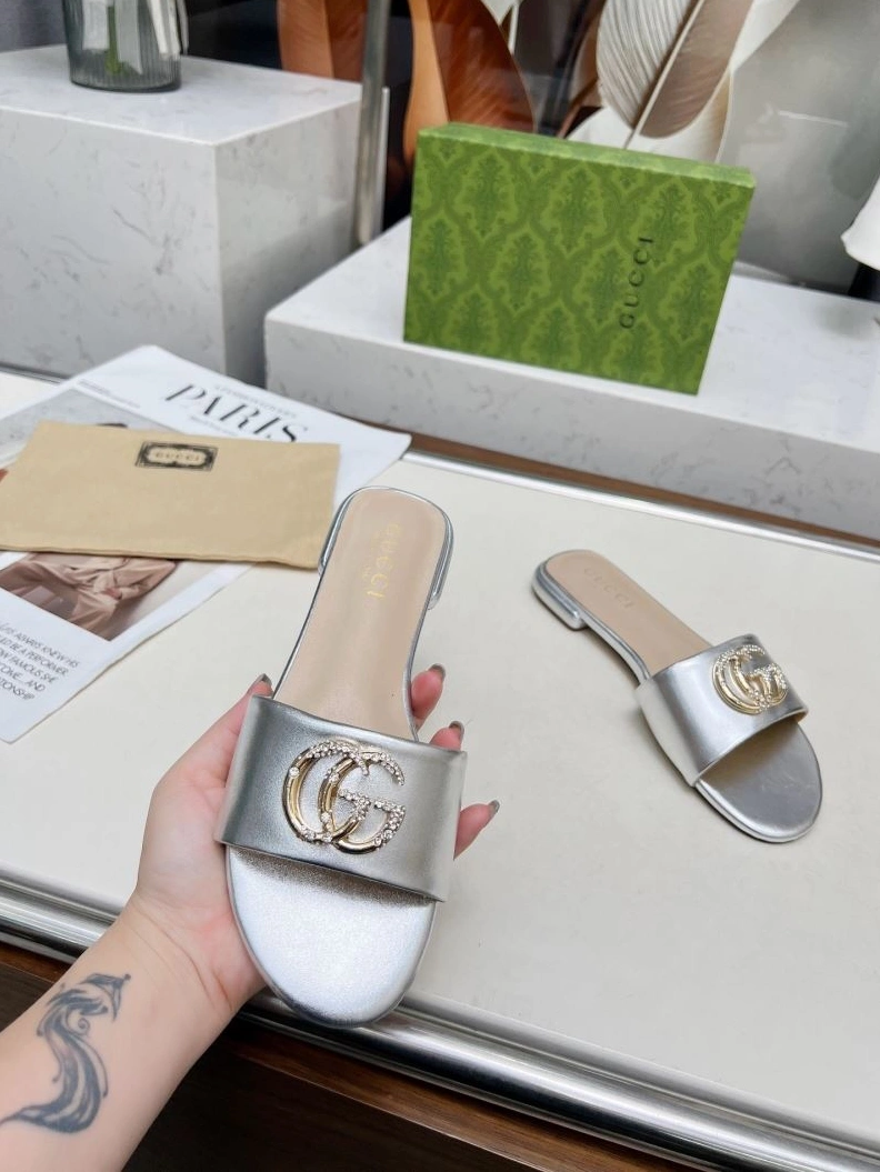 Affordable Gxccx Slippers 157858