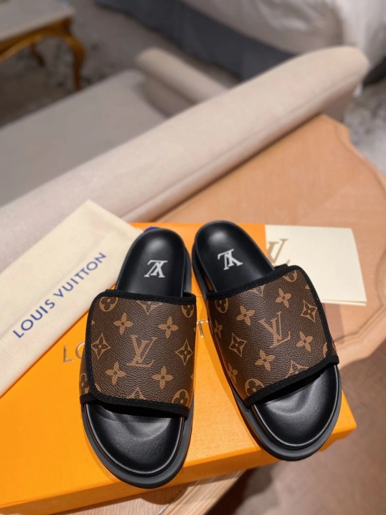 Resilient LX Slippers 184665