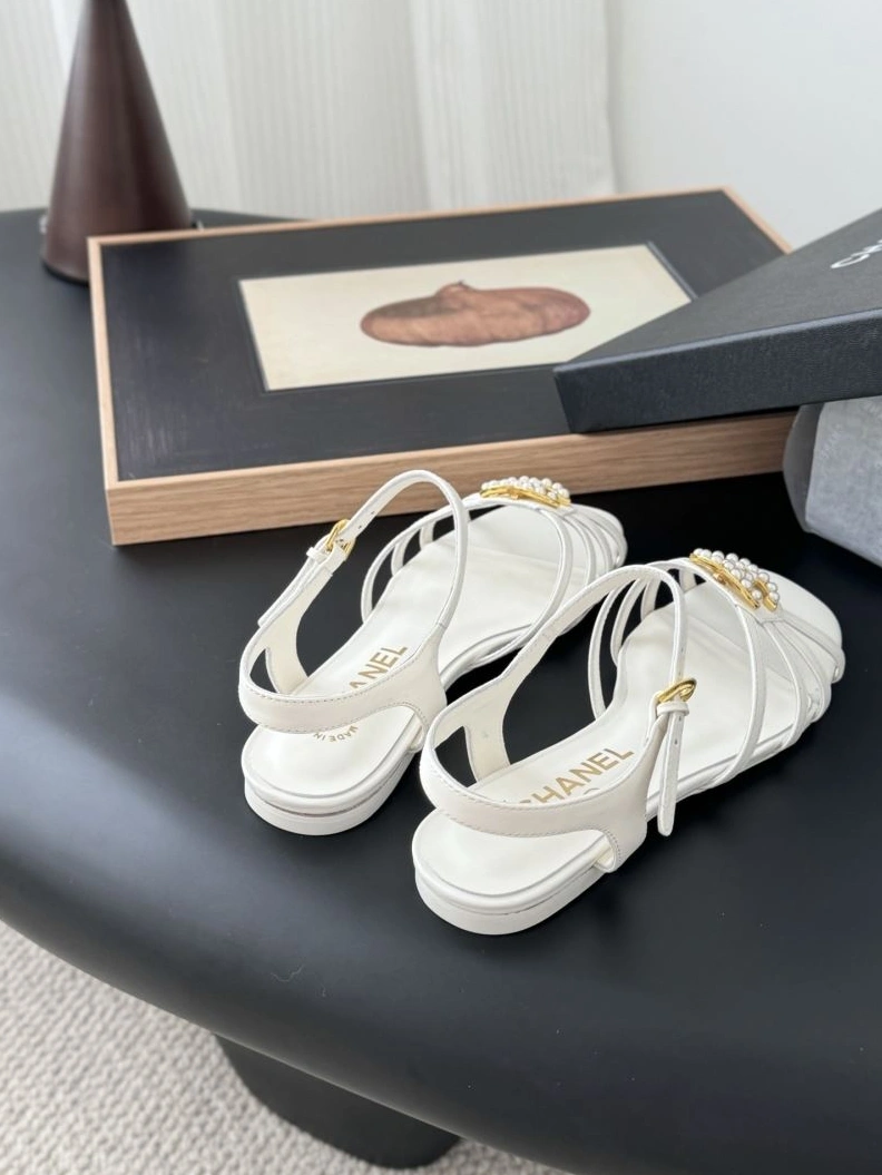 UrbanStyle Chxnxl Sandals 122919