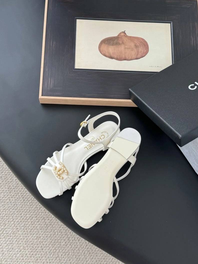 UrbanStyle Chxnxl Sandals 122919