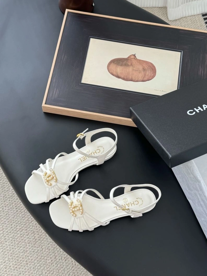 UrbanStyle Chxnxl Sandals 122919