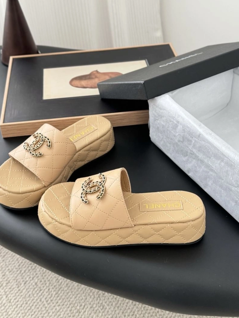 Comfortable Chxnxl Slippers 122484
