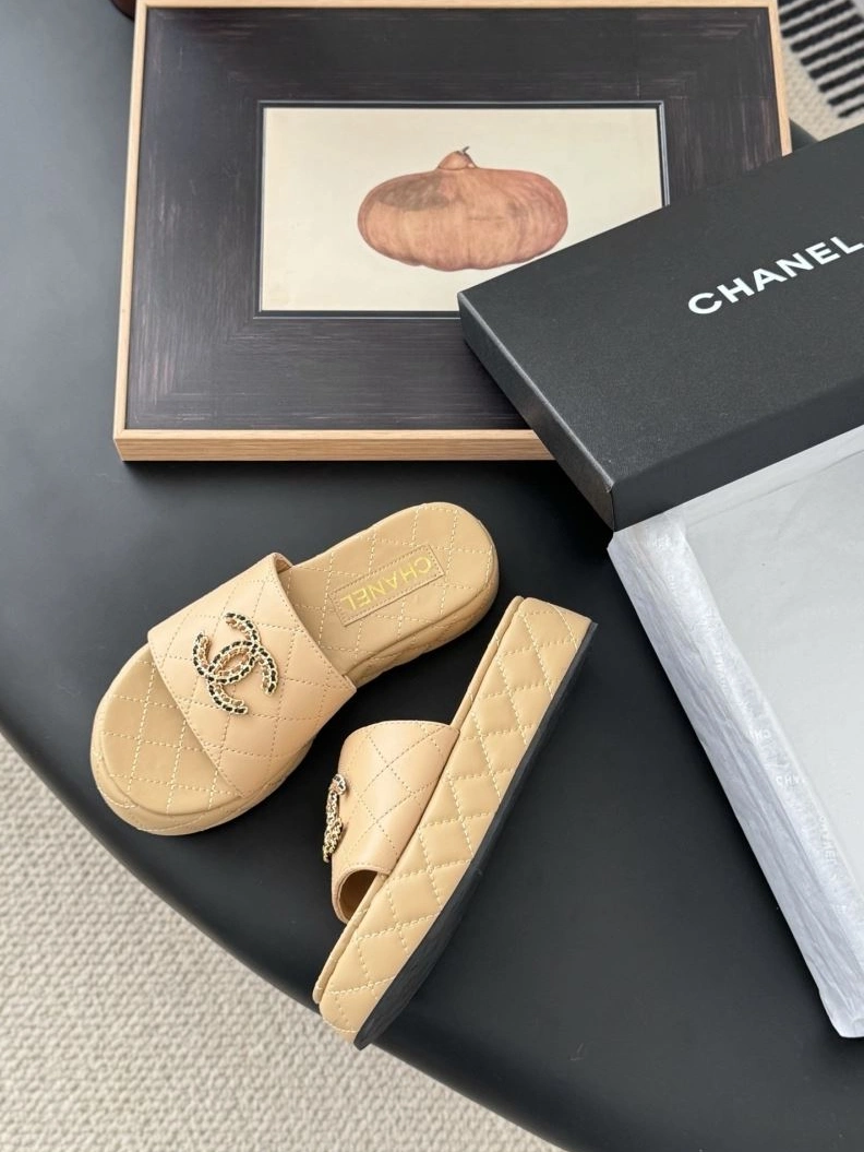 Comfortable Chxnxl Slippers 122484