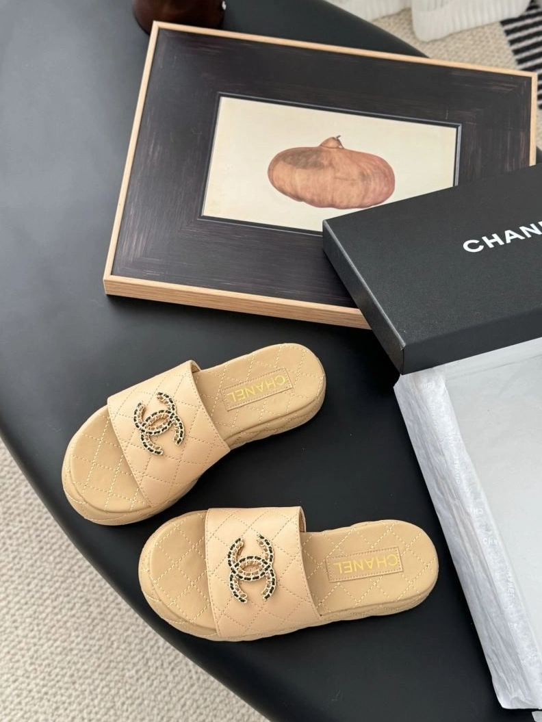 Comfortable Chxnxl Slippers 122484
