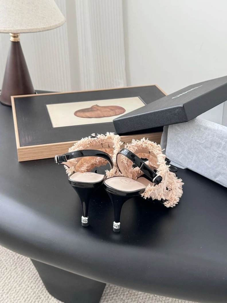 AllSeason Chxnxl Sandals 122910