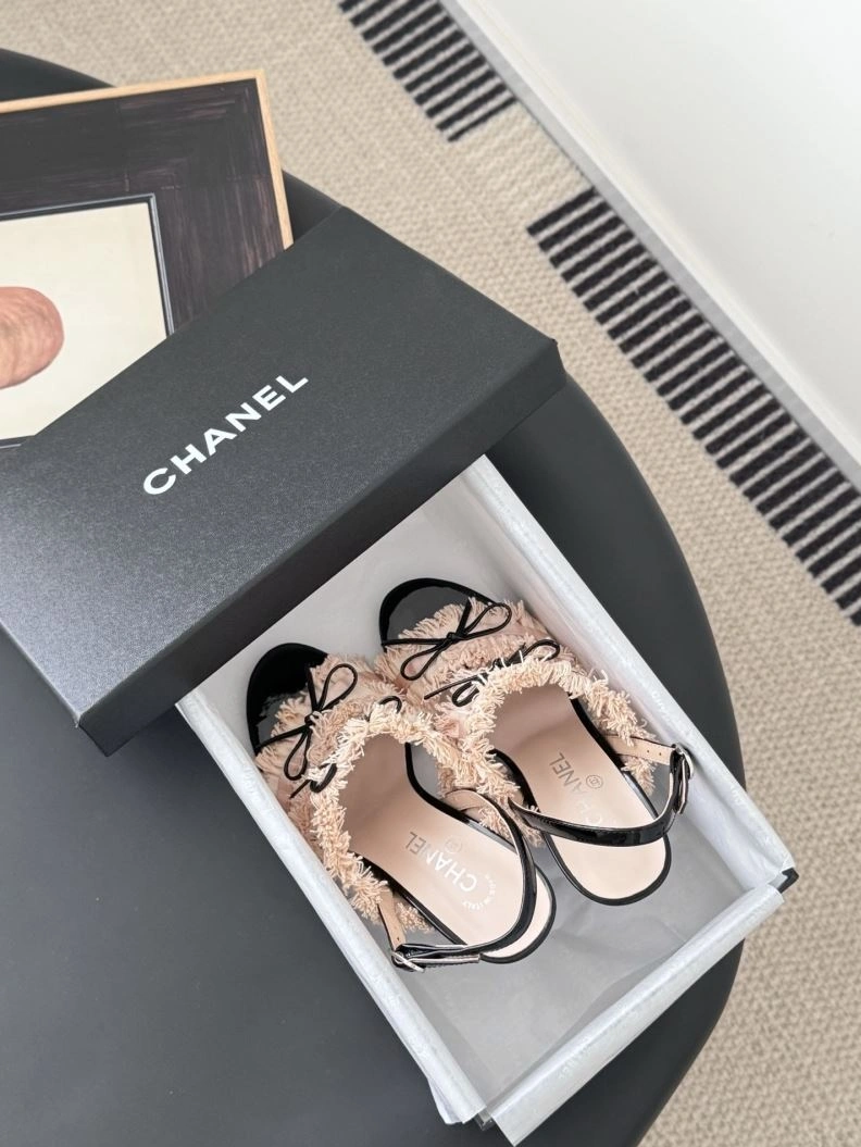 AllSeason Chxnxl Sandals 122910