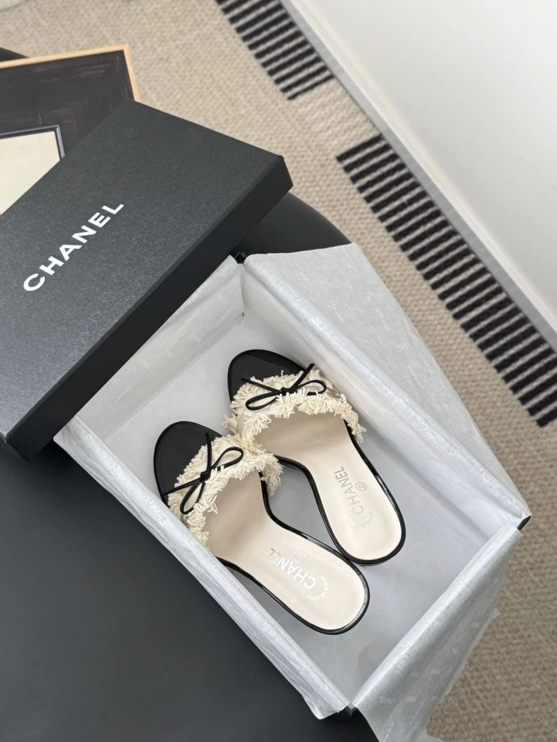 SportInspired Chxnxl Slippers 122492
