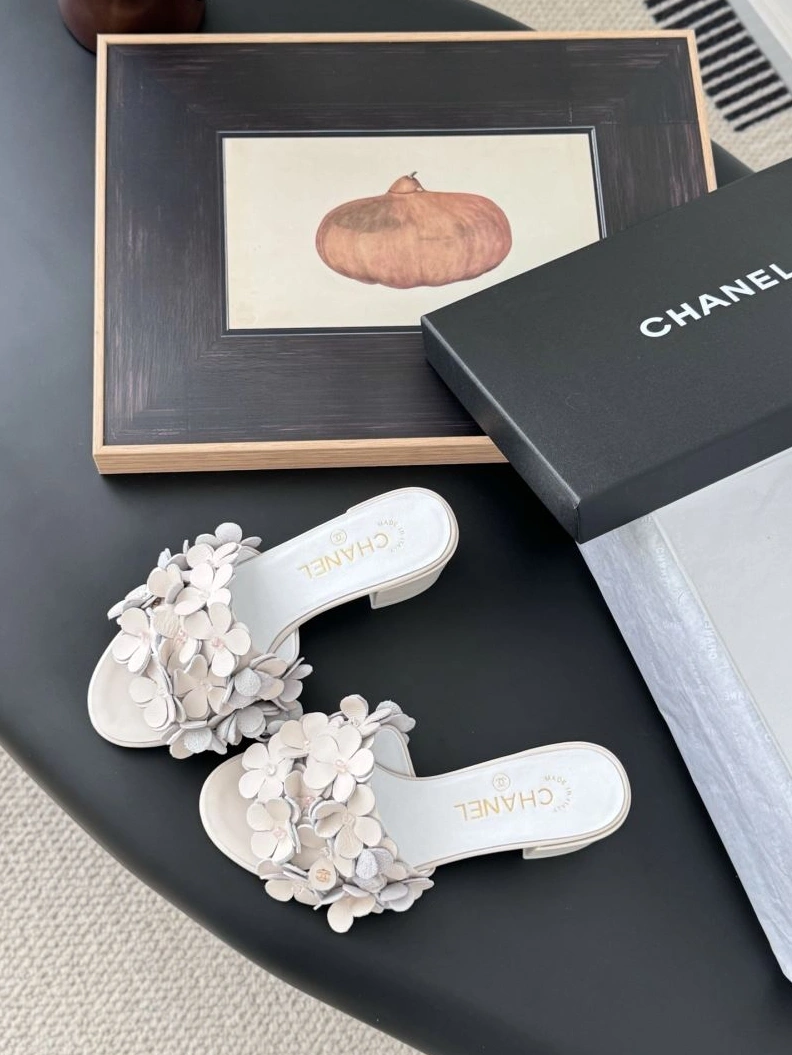 GoodFit Chxnxl Slippers 122481